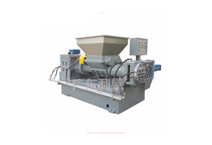 廣東利拿實(shí)業(yè)的低溫橡膠過濾出片機(jī)