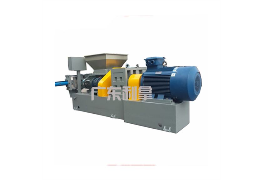 廣東利拿實業的熔噴布擠出機創新與應用-2